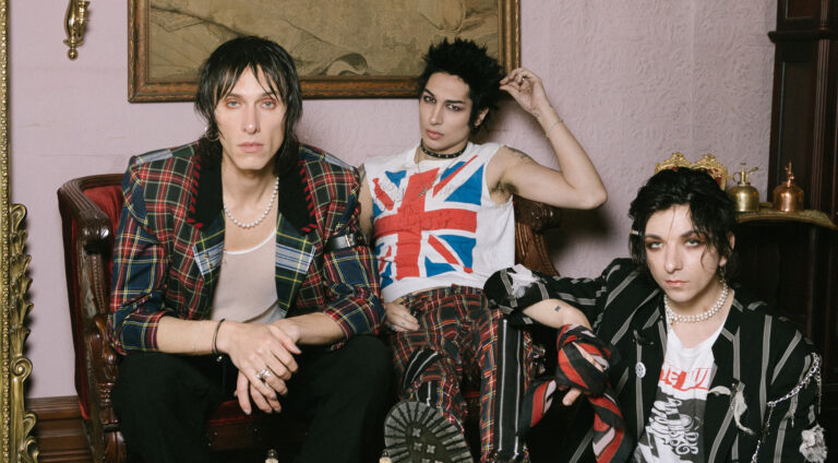 Palaye_Royale_Press_Photo_MAIN_-_ApprovedPressShot_Credits_Paris_Mumpower