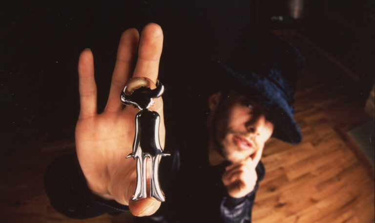 Jamiroquai---press-shot-1---photo-credit-Midori-Tsukagoshi