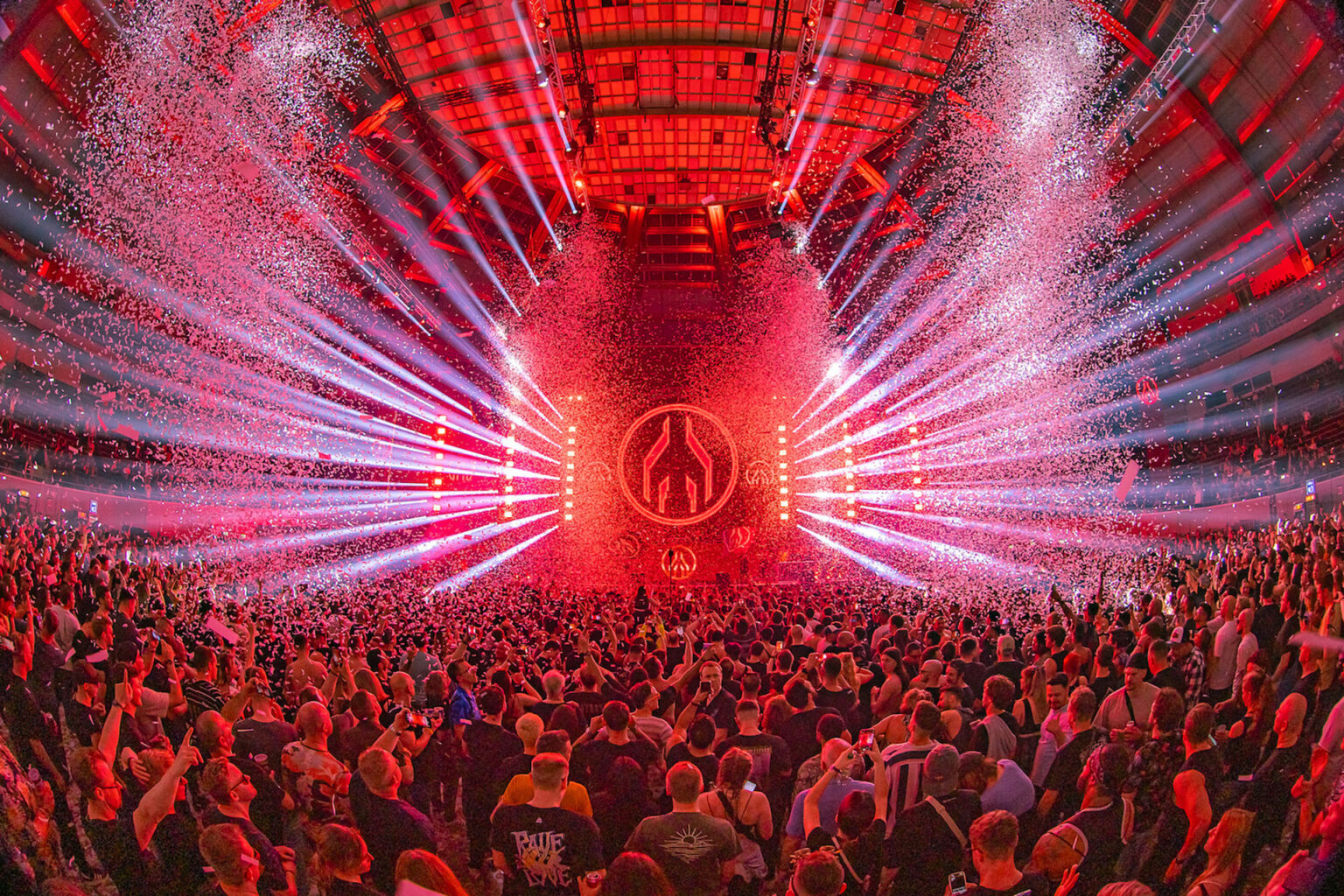 MAYDAY 2025: Das größte deutsche Indoor-Rave-Festival präsentiert Line ...