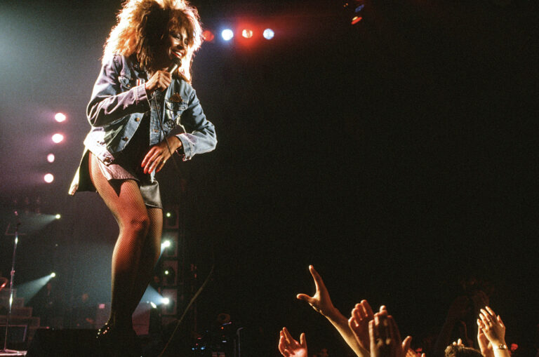 TinaTurner_stage_PaulCox