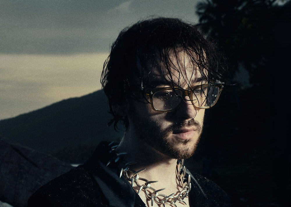 CHRIS-GREY-PARADISE-LOST-TOUR_PRESS-PHOTO-min