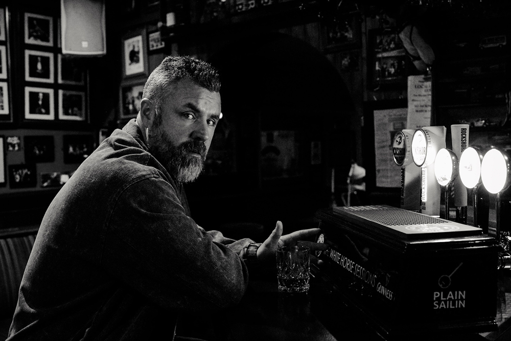 Mick Flannery neues Doppelalbum: Ein musikalisches Erbe aus zwei Jahrzehnten