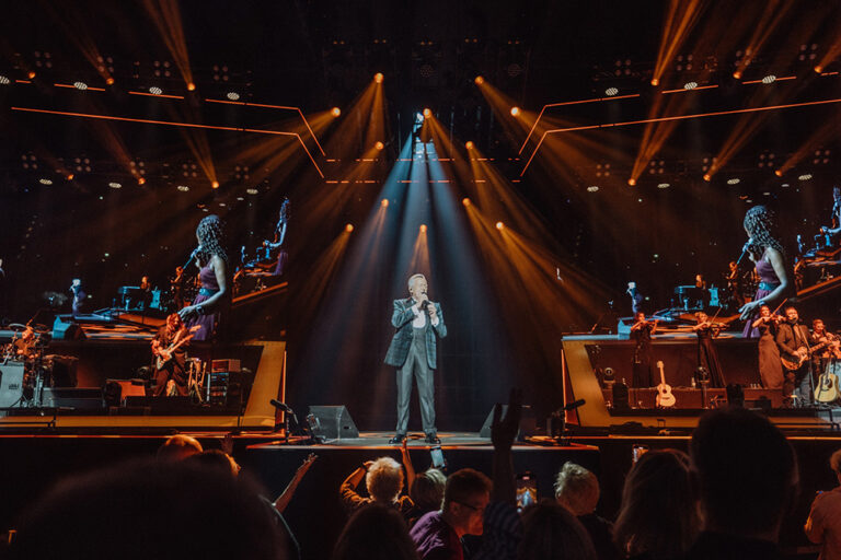 Unser-Moment_Arena-Tour_2027_Foto_Frank-Embacher-(1)